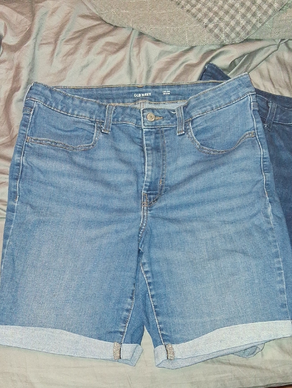 2 Pairs Old Navy Blue Denim Rolled-Hem Shorts